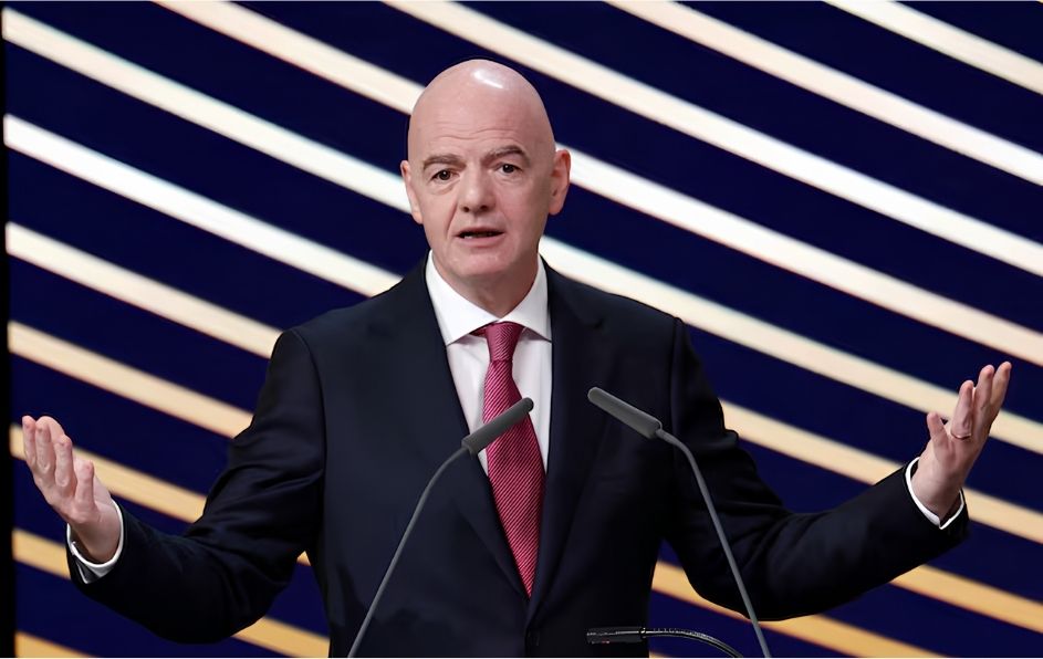 La medida surge tras la fuerte polémica generada por el intento de vender el 20% de los derechos comerciales de la FIFA a inversionistas privados.