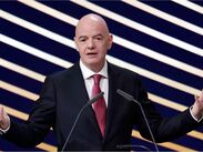 La medida surge tras la fuerte polémica generada por el intento de vender el 20% de los derechos comerciales de la FIFA a inversionistas privados.