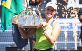 A sus pocos meses de haber debutado en el circuito profesional, Quevedo levantó el primer título de su carrera en el circuito WTA.