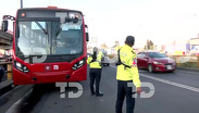 Mujer resulta lesionada tras ser arrollada por unidad del Metrobús en la Agrícola Pantitlán
