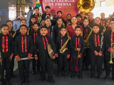 40 niños y jóvenes músicos integraron la delegación de la Banda Sinfónica Infantil de Tlaxiaco que viajó al Vaticano | Secretaría de Turismo Oaxaca