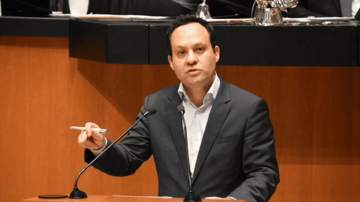 La propuesta también abre un debate sobre la relación entre las autoridades deportivas, los clubes y el marco jurídico mexicano.