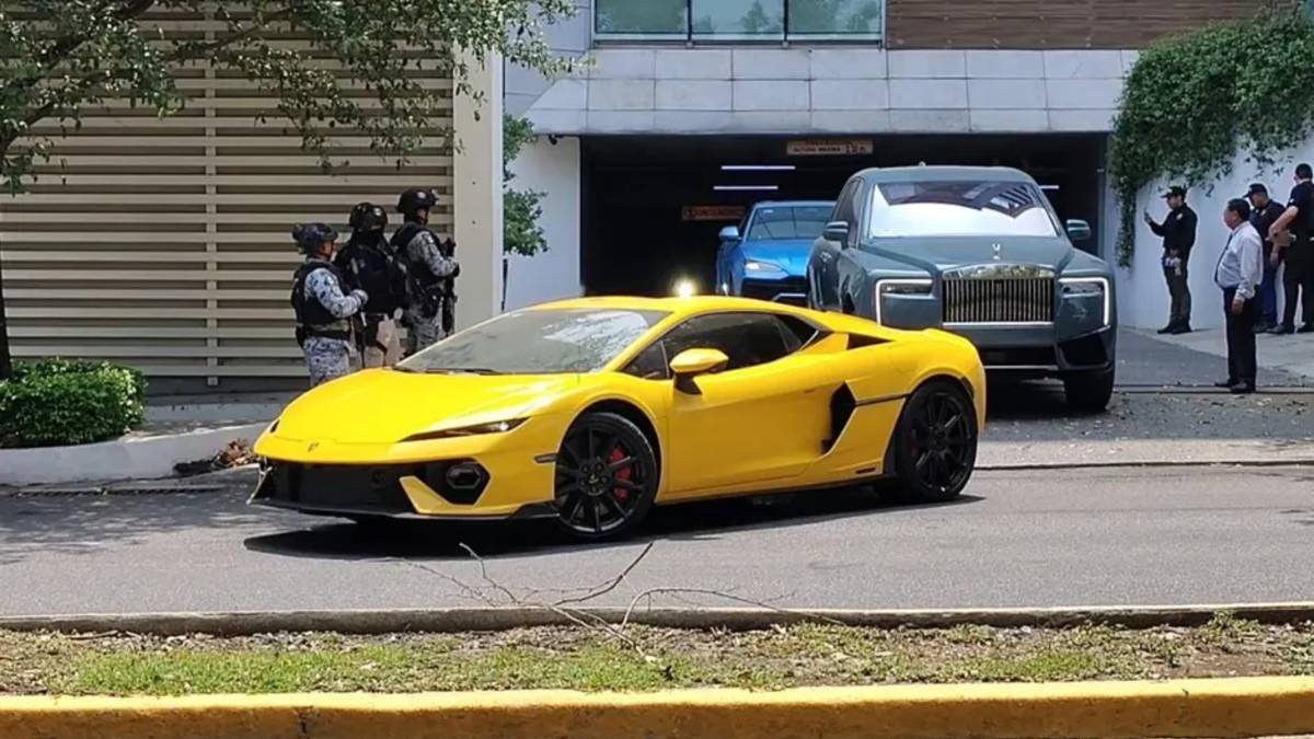 El 7 de septiembre, elementos de la Fiscalía Especializada en Inteligencia Financiera catearon la Torre del Ángel