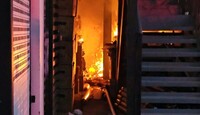 El fuego se presentó en la esquina de la calle Monte Atlas y la avenida Circunvalación