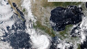 A las 9:35 horas de este martes, Polo se encontraba a 335 kilómetros al sur de Zihuatanejo, Guerrero | @conagua_clima