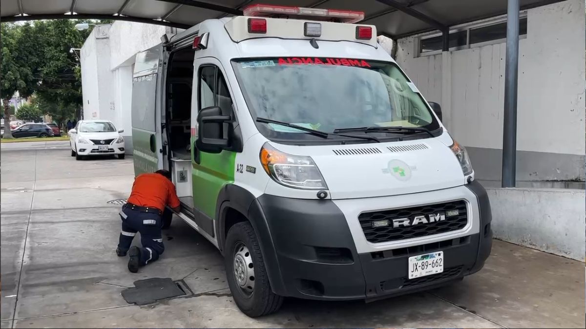 Mujer es hallada con severas lesiones en la vía pública de Guadalajara