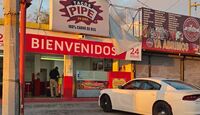 Tras obtener el botín de aproximadamente 2 mil pesos, los asaltantes se retiraron a velocidad en la motocicleta.