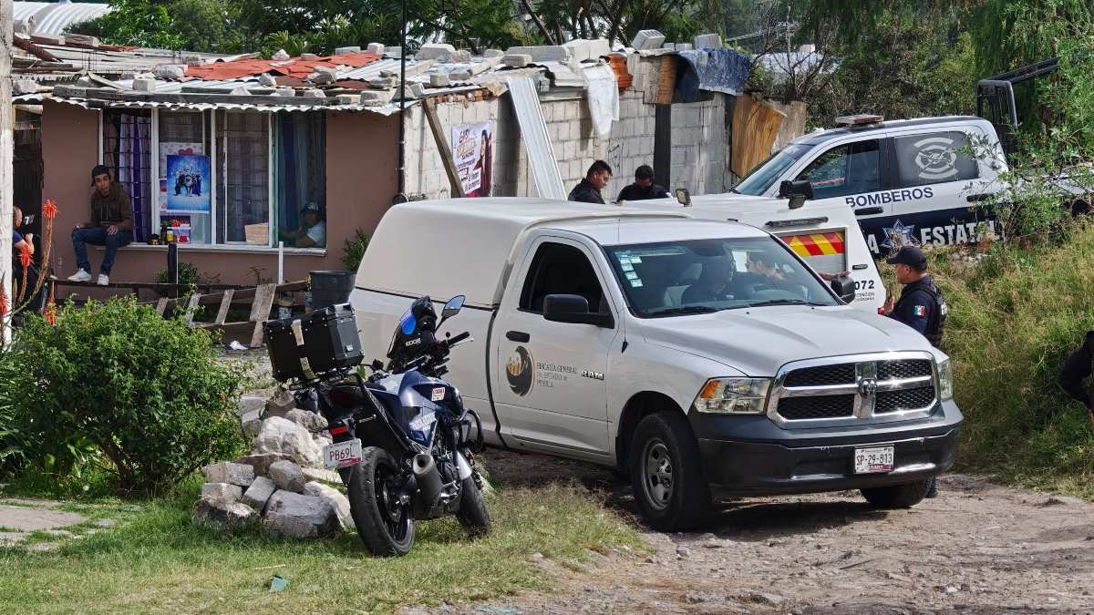 Personal de la Fiscalía de Puebla recuperó el cuerpo sin vida localizado en el río Alseseca; investigan si se trata de Hugo Alejandro | Óscar Rodrígue