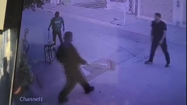 Villas Centenario: Guardia espanta a sujetos sospechosos con machete