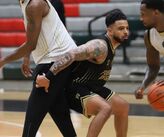 El basquetbolista mexicano superó una lesión en la mano y se reincorporó al primer cuadro de la quinteta regiomontana.