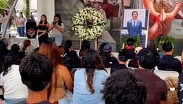 Cientos de estudiantes se dieron cita en la Plaza Cultural de CU para despedir al joven hallado sin vida / Alan Flores