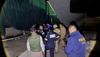 Hallan toma clandestina de combustible en Tultitlán, Edomex; locatarios denunciaron por el fuerte olor a gasolina.