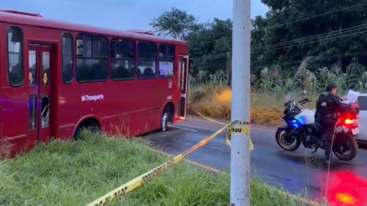 Chófer de transporte público desata persecución y balacera en Tlajomulco.