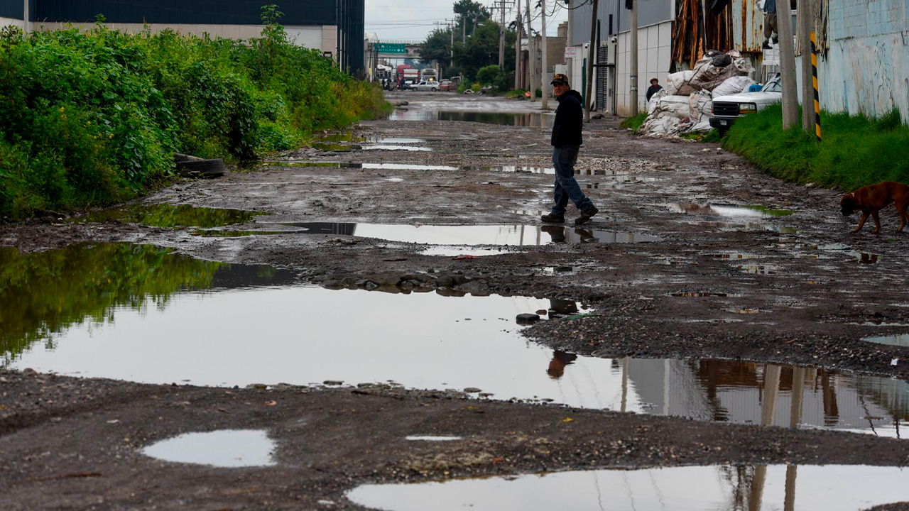 Ecatepec ha reparado 59 mil baches, pero admite que falta mucho por hacer