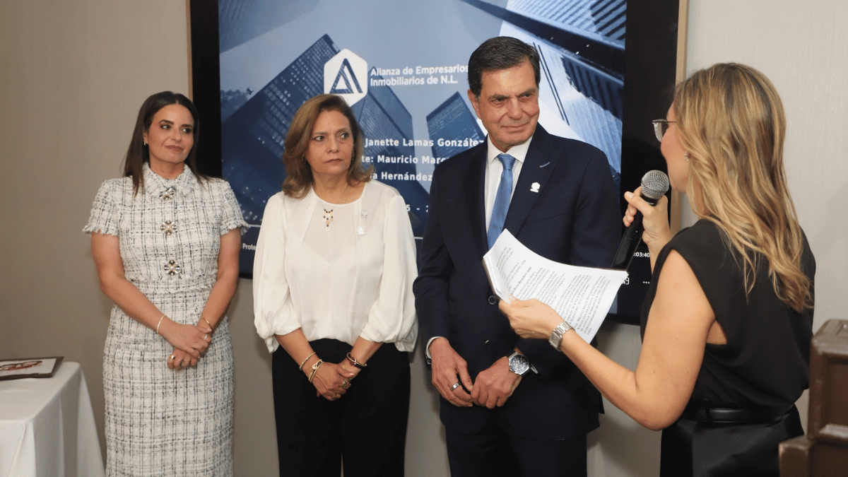Empresarios exigen reglamento para licencia inmobiliaria en NL