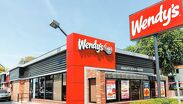 Una exgerente de Wendy's fue arrestada en Tennessee tras atar a un empleado neurodivergente a una parrilla. La empresa la despidió y enfrenta proceso