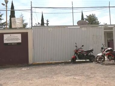 Un menor de 12 años falleció al interior de su escuela en Acolman, Edomex.