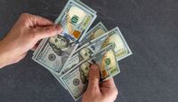 El peso mexicano sigue cayendo frente al dólar los últimos días de septiembre.