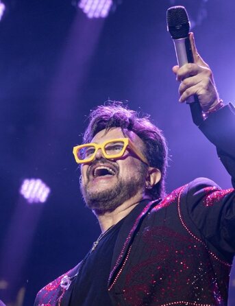 Aleks Syntek estrenó la canción Masepum a ritmo de reggaeton