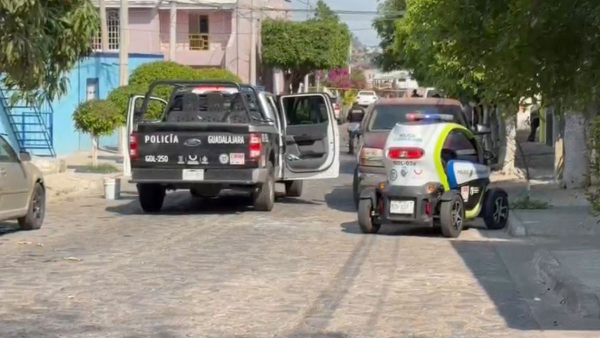 Asesinan a balazos a joven de 22 años en Guadalajara.