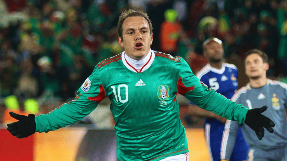El '10' es una camiseta que ha acompañado a varias generaciones del futbol mexicano.