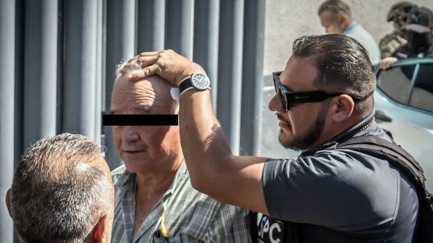 El exgobernador de Baja California continuará su proceso judicial bajo arraigo domiciliario en su domicilio en Ensenada, Baja California.