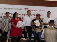 El Infonavit plantea recuperar los inmuebles y regularizar a las personas que actualmente los habitan.
