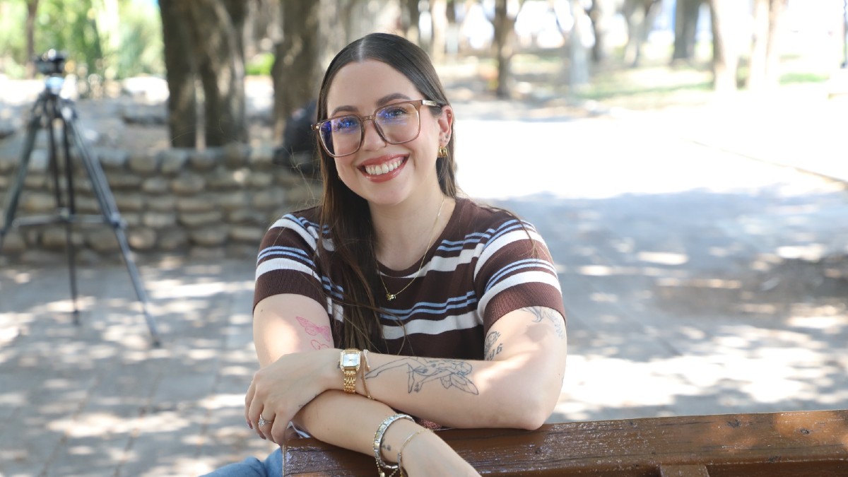 Itzel Ameyali Ayala Quezada, una de los 400 niños que ganaron una beca