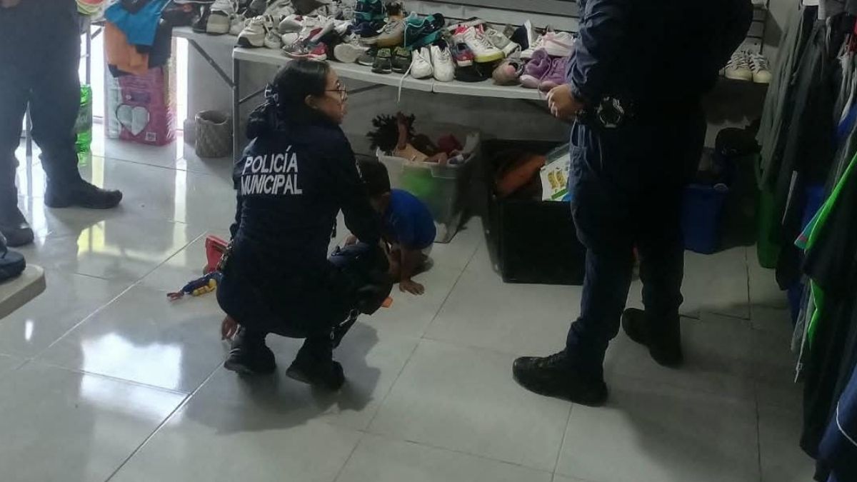 A la ubicación también llegaron el padre y la abuela del menor, a quienes les fue entregado para retornar a su hogar.