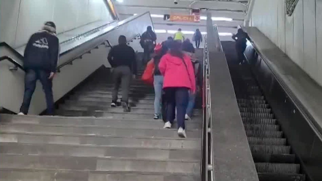 Usuarios denuncian escaleras eléctricas fuera de servicio en Metro Constituyentes