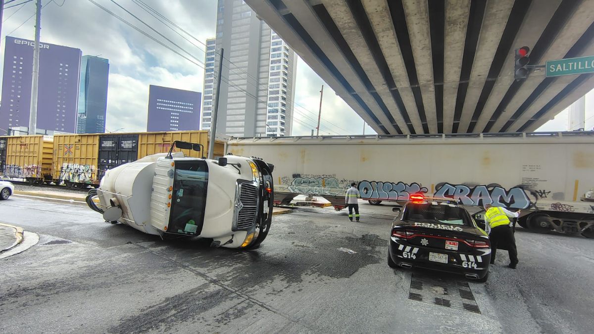 Al lugar acudieron elementos de Protección Civil y de la Cruz Roja.| Especial