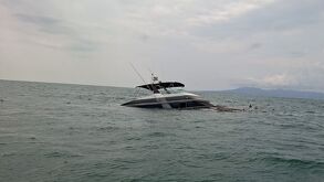 Evacúan a 12 personas tras emergencia de yate frente a Playa Boca Negra