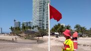 Alto oleaje pone en alerta todas las playas de Puerto Vallarta; piden evitar el mar