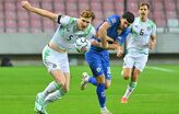 Un arranque contundente de la selección de Irlanda le permitió sentenciar la victoria por 3-0 en apenas 25 minutos dentro del terreno neutral.