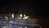 Buscan a padres de dos menores localizados sin vida tras lluvias en Talpa
