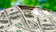 Cuándo el dólar se deprecia, disminuye su precio en pesos mexicanos | Freepik