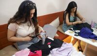 Eco-Chic y Esencia Vanguardista organizan un desfile temático de ángeles y demonios para impulsar la moda sostenible.| Luis Guerra