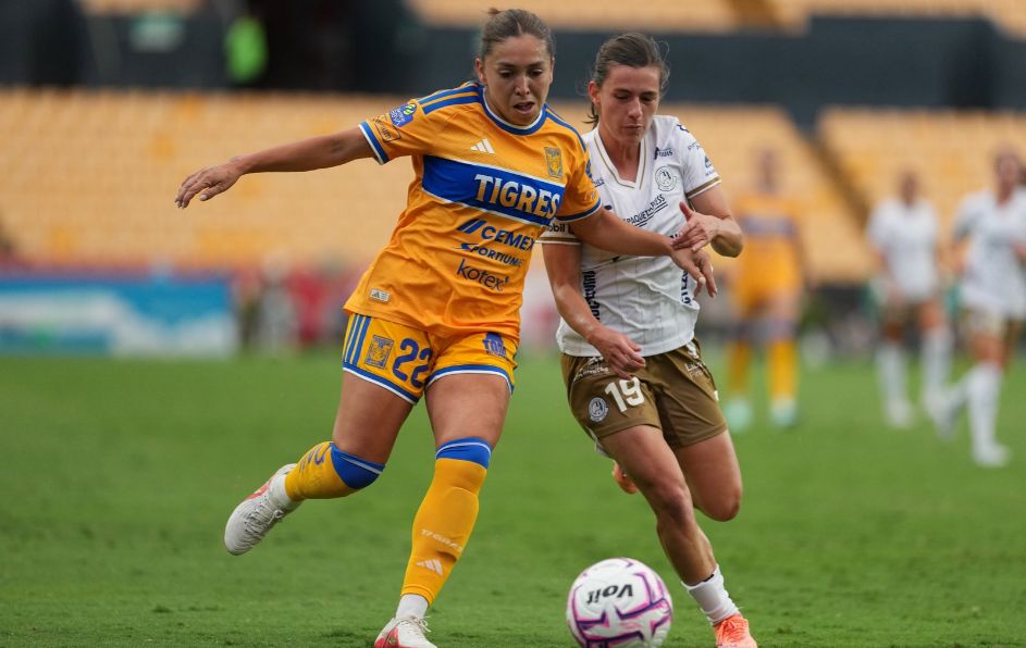 Un golazo de tiro libre de Alexia Delgado al inicio de la segunda parte salvó a las universitarias de tropezar en el Estadio Universitario.