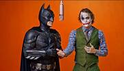 Los usuarios incluso han juntado al Batman de Christian Bale y el icónico Joker de Heath Ledger en el trend.