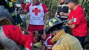 Ante la gravedad del escenario,  los socorristas mantuvieron estabilizado al trabajador mediante soluciones intravenosas.