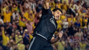 Henry Martín anotó tres de los cuatro goles del América ante Necaxa en la Jornada 10 del Apertura 2026 / @ClubAmerica