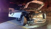 Paramédicos atendieron a los ocupantes de los vehículos involucrados en el percance vial.