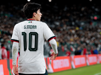 Uno de los factores que podría modificar el escenario alrededor del futbolista será su edad.