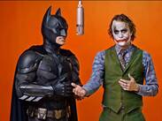 Los usuarios incluso han juntado al Batman de Christian Bale y el icónico Joker de Heath Ledger en el trend.