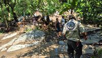 Las condiciones de lluvia dificultan el acceso al rescate. | Protección Civil y Bomberos de Jalisco