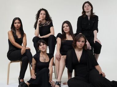 El elenco de 'Brindo por Ellas' ha explorado esta historia con una introspección que sorprenderá al público.