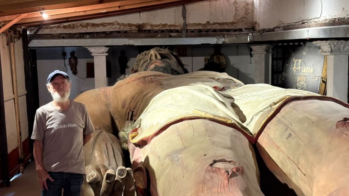 Humberto Santiesteban pide apoyo para preservar su monumental Cristo de madera y permitir que más personas conozcan su obra en Montemorelos.