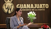 Libia Dennise García Muñoz Ledo en entrevista. Dany Béjar.