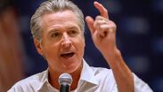 La medida forma parte de un paquete de leyes firmado por Newsom.