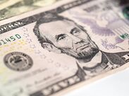 Peso mexicano sigue cayendo frente al dólar.